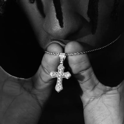Pendentif croix diamant taille princesse