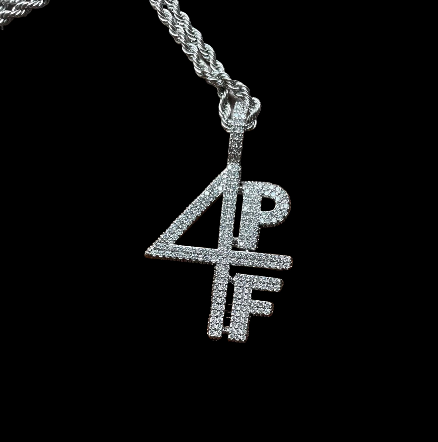 Pendentif Iced Out 4PF
